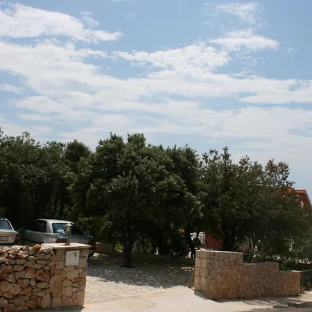 With A Parking Space Mandre, Pag - 6415 *