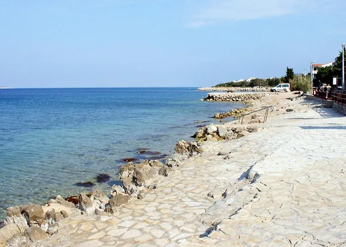 With A Parking Space Mandre, Pag - 6415 Apartment Kolan